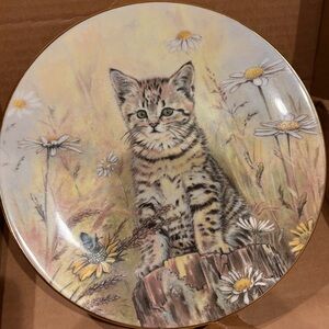 Decorative Cat Plate with Floral Design